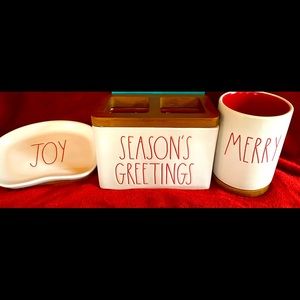 RaeDunn Bathroom set